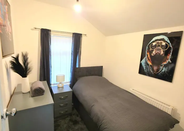 Hébergement de vacances Costa - 4 Bed House With Free On-street Parking - Ideal For Workers Middlesbrough