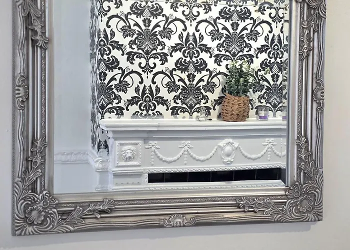 Costa - 4 Bed House With Free On-street Parking - Ideal For Workers Hébergement de vacances Middlesbrough