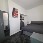 Costa - 3 Bed House With Free On-street Parking - Ideal For Workers Holiday home Middlesbrough