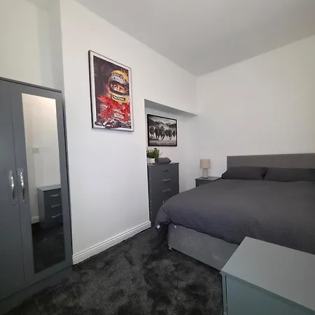 Costa - 3 Bed House With Free On-street Parking - Ideal For Workers Prázdninový dům Middlesbrough